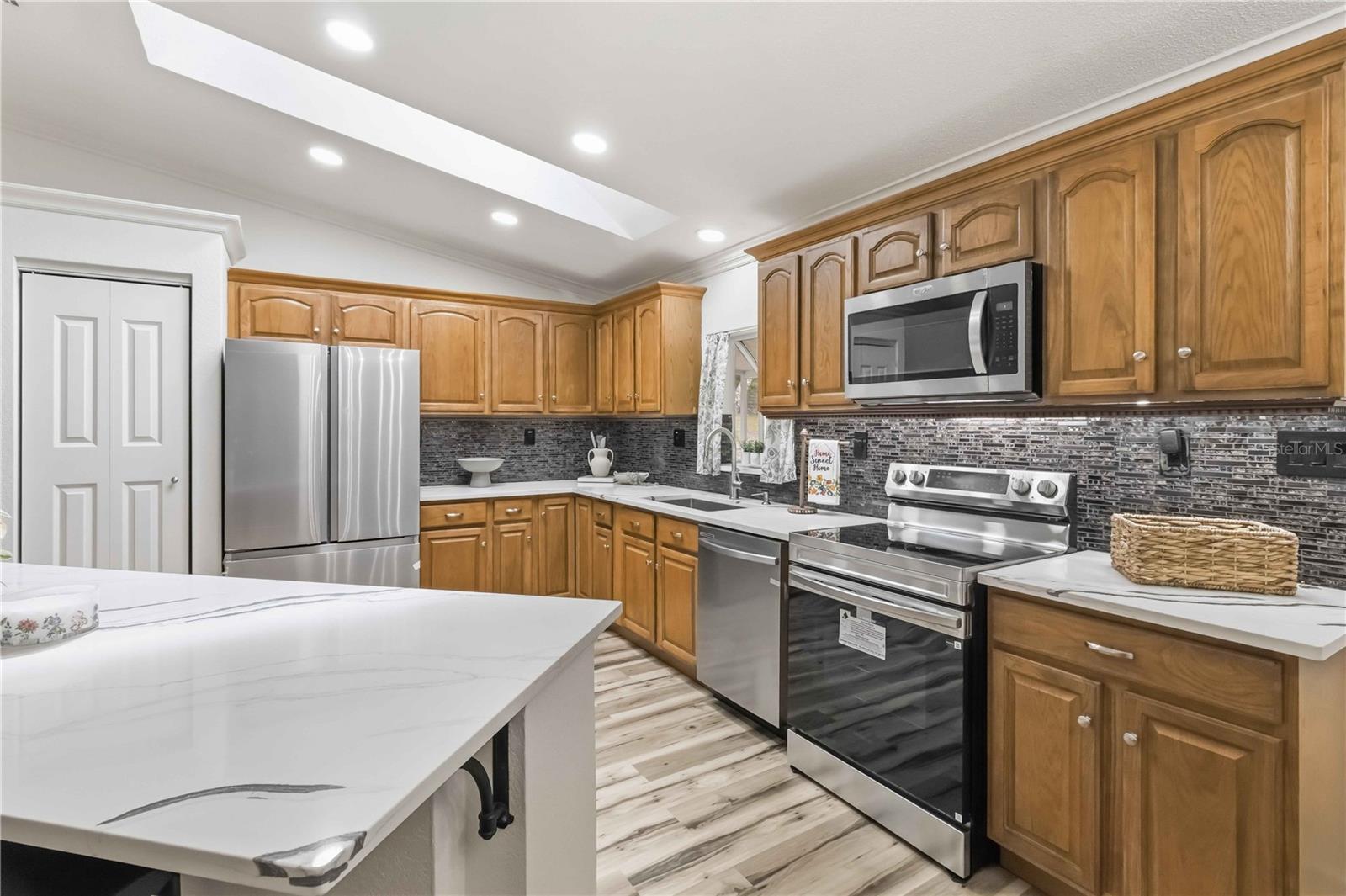 Image 9 of 52 For 2293 Spring Lake Highway