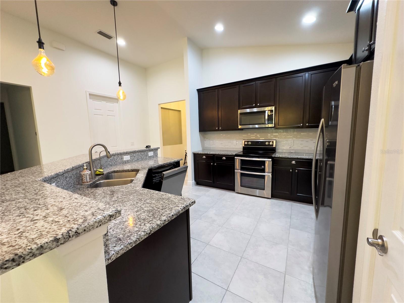 Image 11 of 30 For 3775 Manorwood Loop