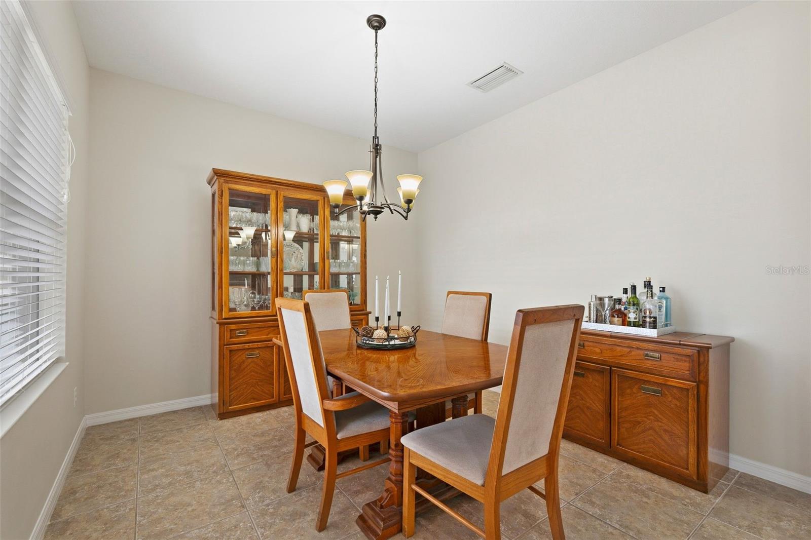 Image 17 of 61 For 11904 Forest Park Circle