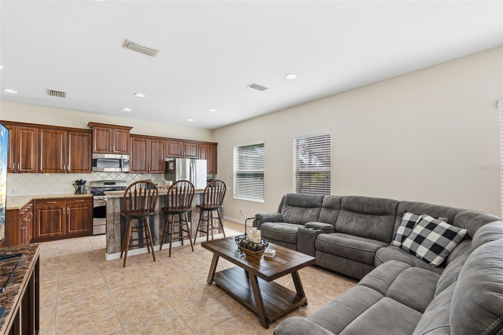 Image 20 of 61 For 11904 Forest Park Circle