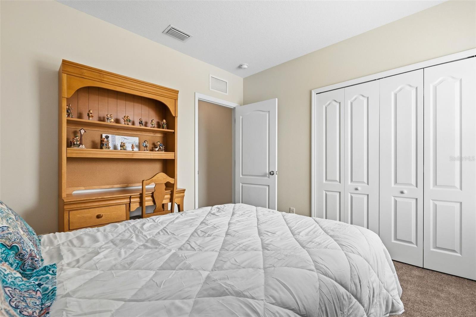 Image 39 of 61 For 11904 Forest Park Circle