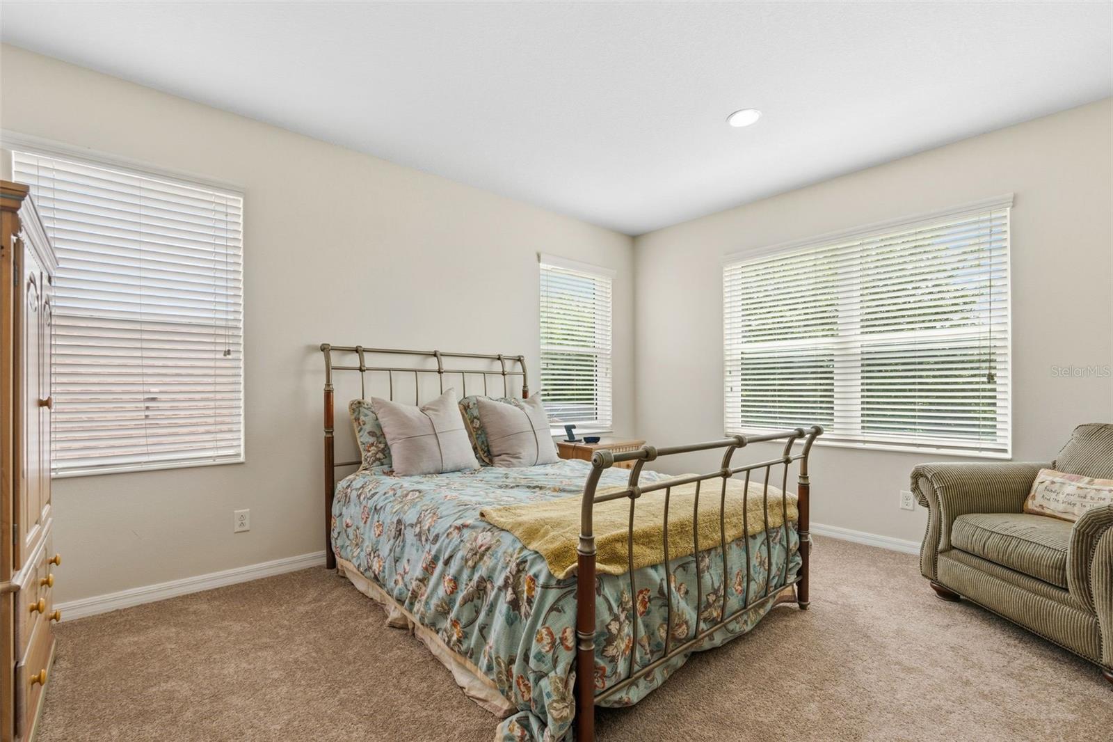 Image 40 of 61 For 11904 Forest Park Circle