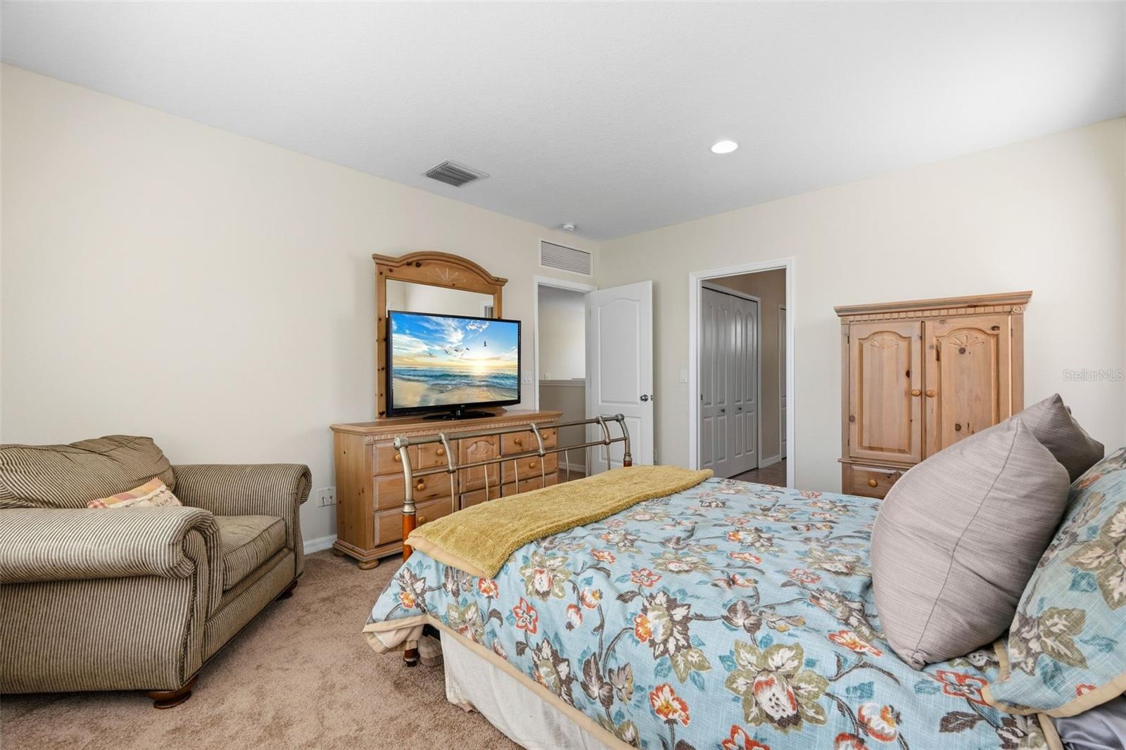 Image 41 of 61 For 11904 Forest Park Circle