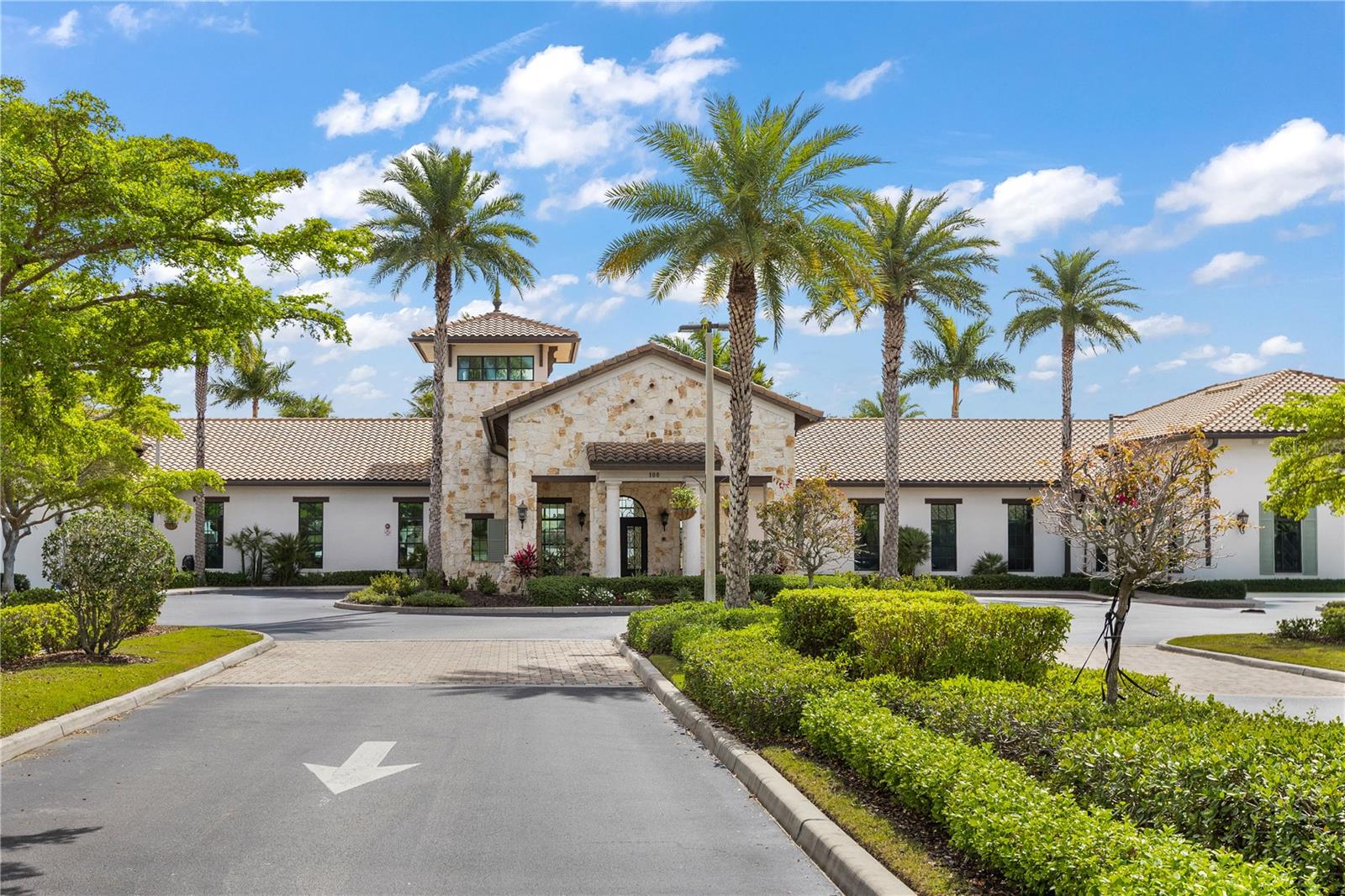 Image 20 of 31 For 104 Villoresi Boulevard