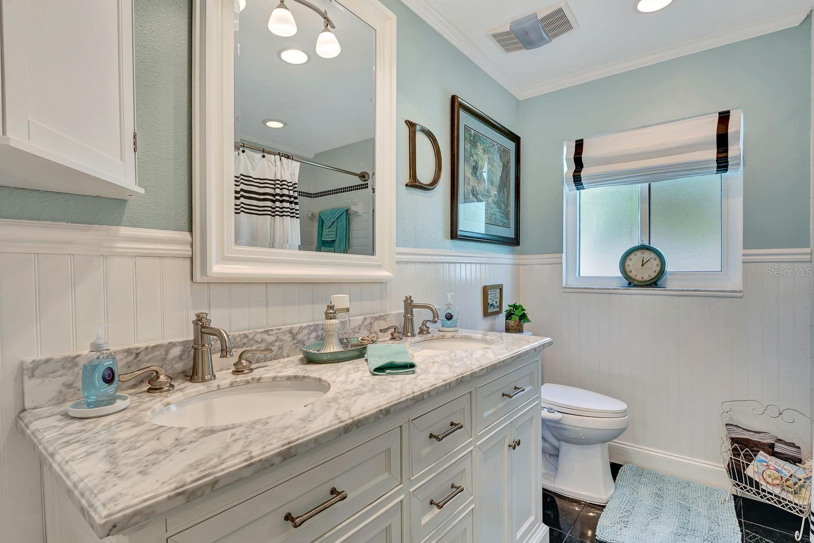 Image 13 of 29 For 4395 Sarasota Avenue