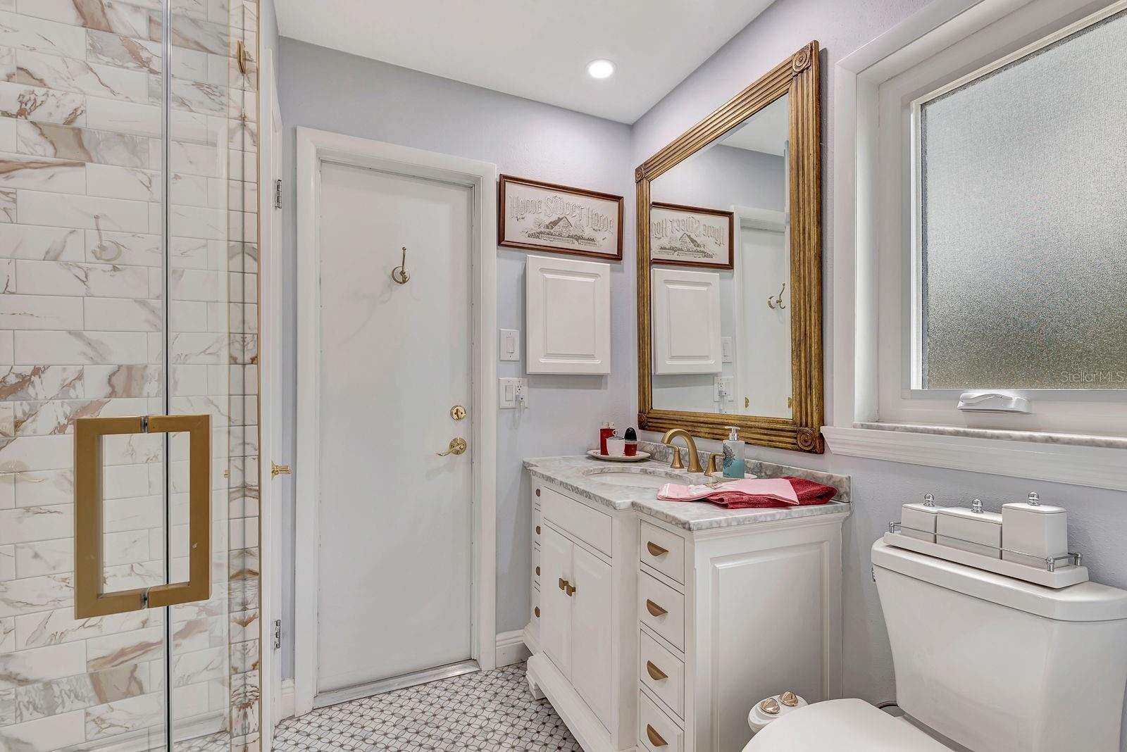 Image 18 of 29 For 4395 Sarasota Avenue