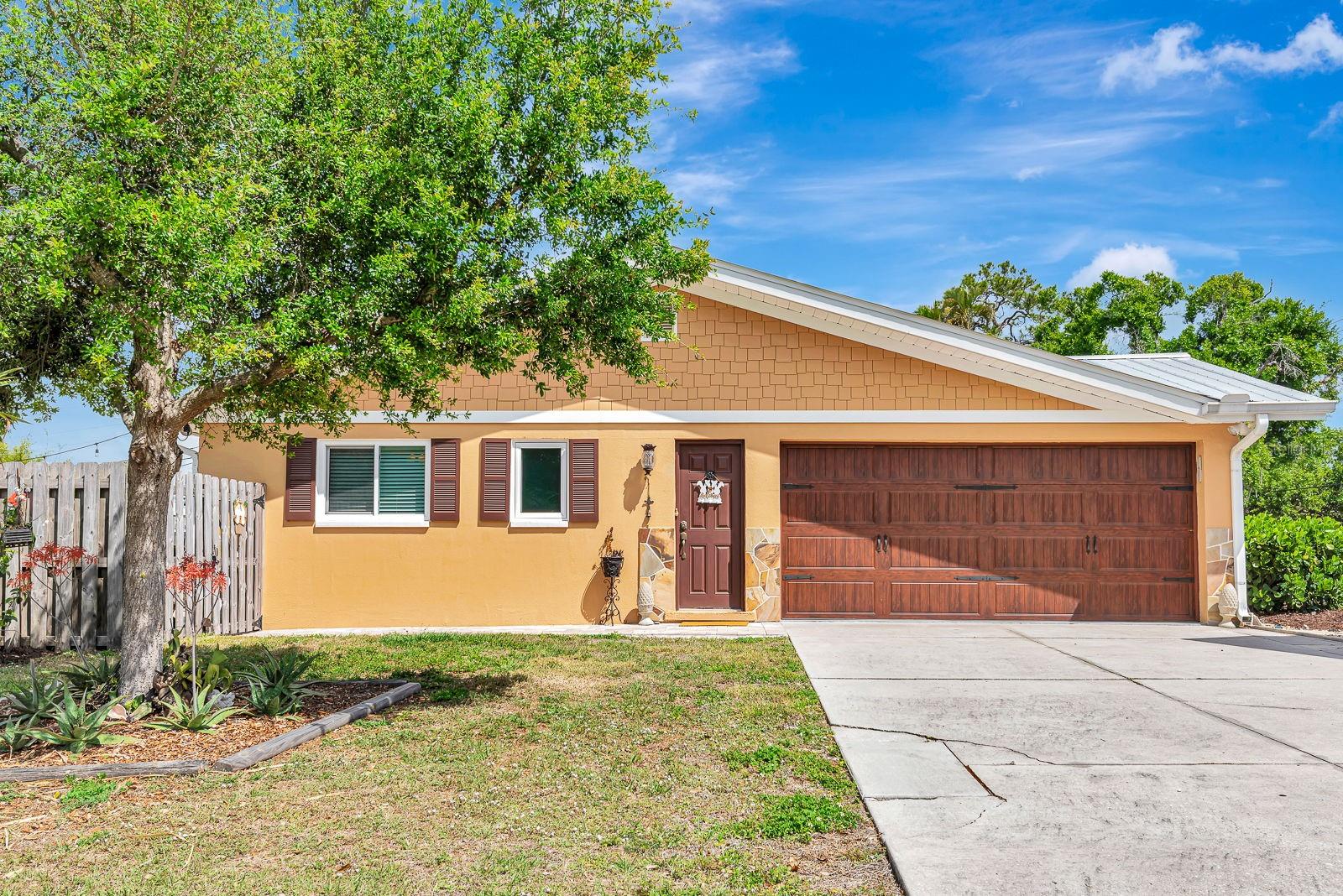 Image 2 of 29 For 4395 Sarasota Avenue