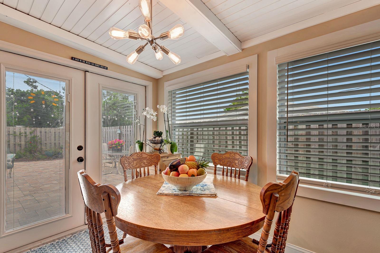 Image 24 of 29 For 4395 Sarasota Avenue