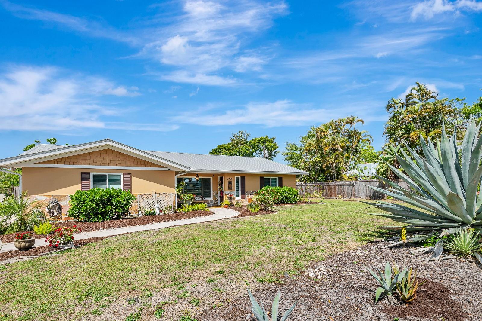 Image 28 of 29 For 4395 Sarasota Avenue