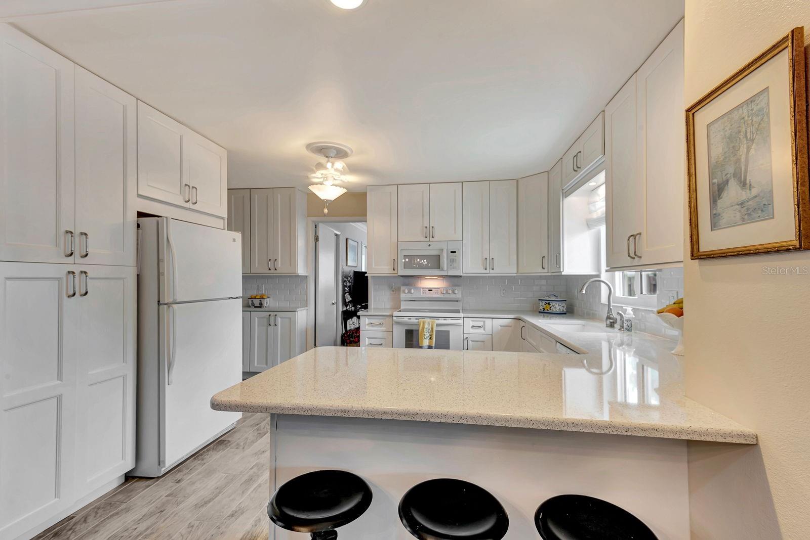 Image 7 of 29 For 4395 Sarasota Avenue