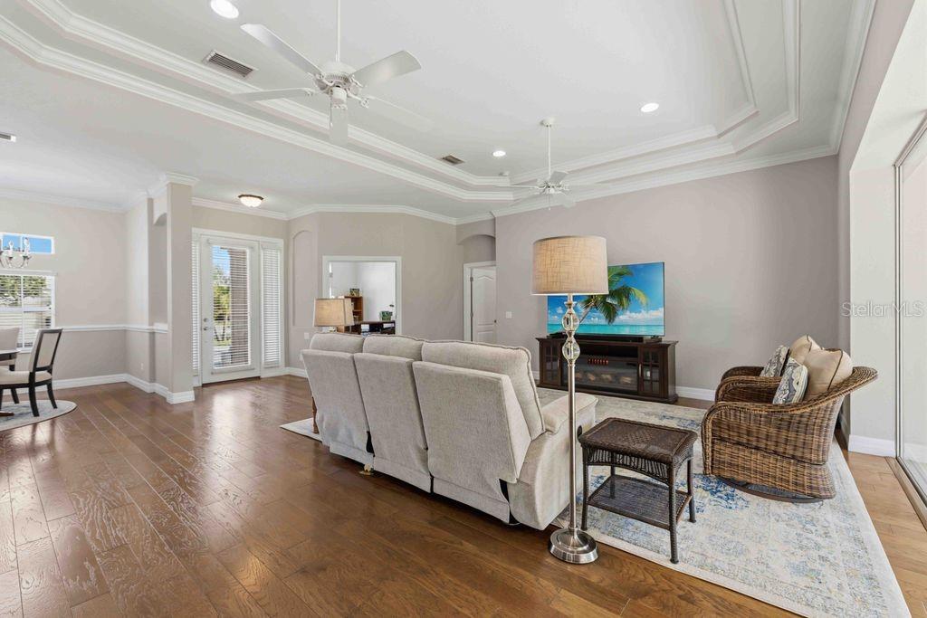 Image 14 of 70 For 12563 Natureview Circle