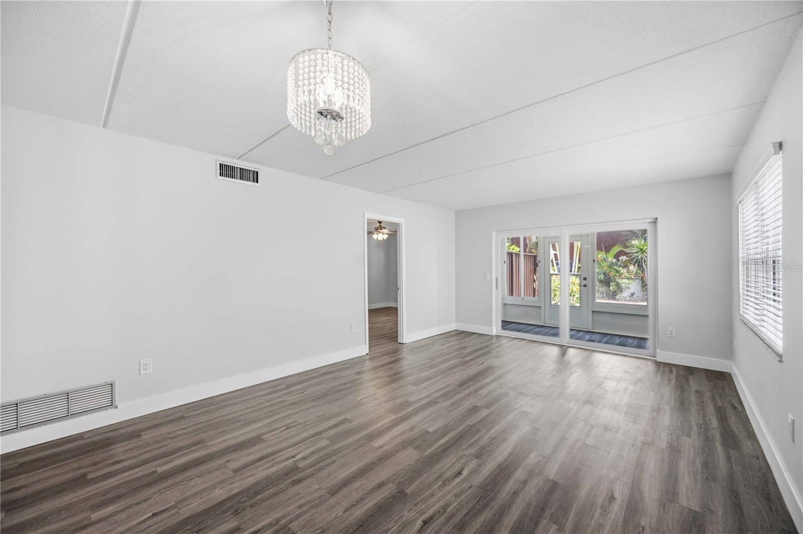 Image 14 of 37 For 270 Santa Maria Street 104