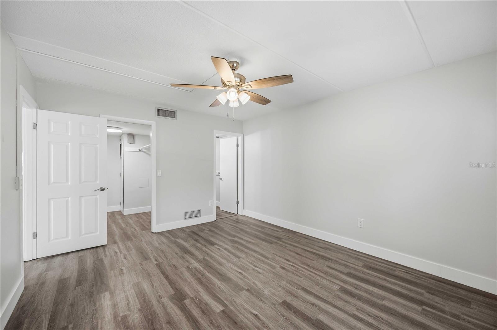 Image 17 of 37 For 270 Santa Maria Street 104