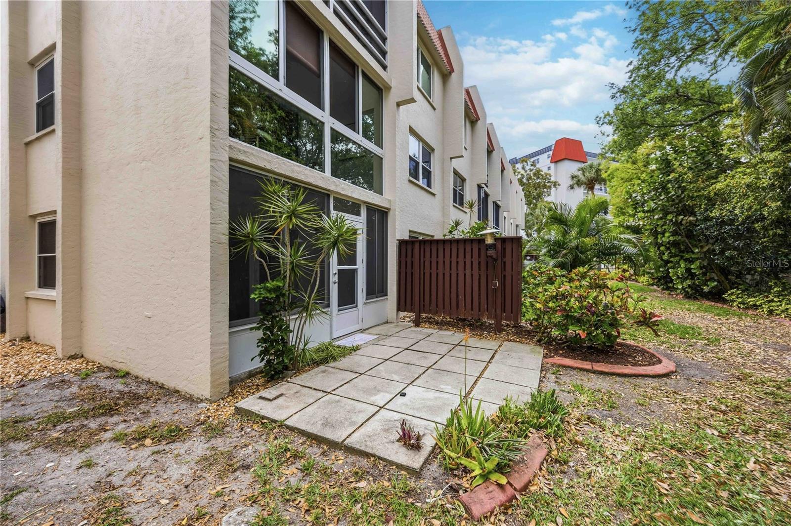 Image 34 of 37 For 270 Santa Maria Street 104