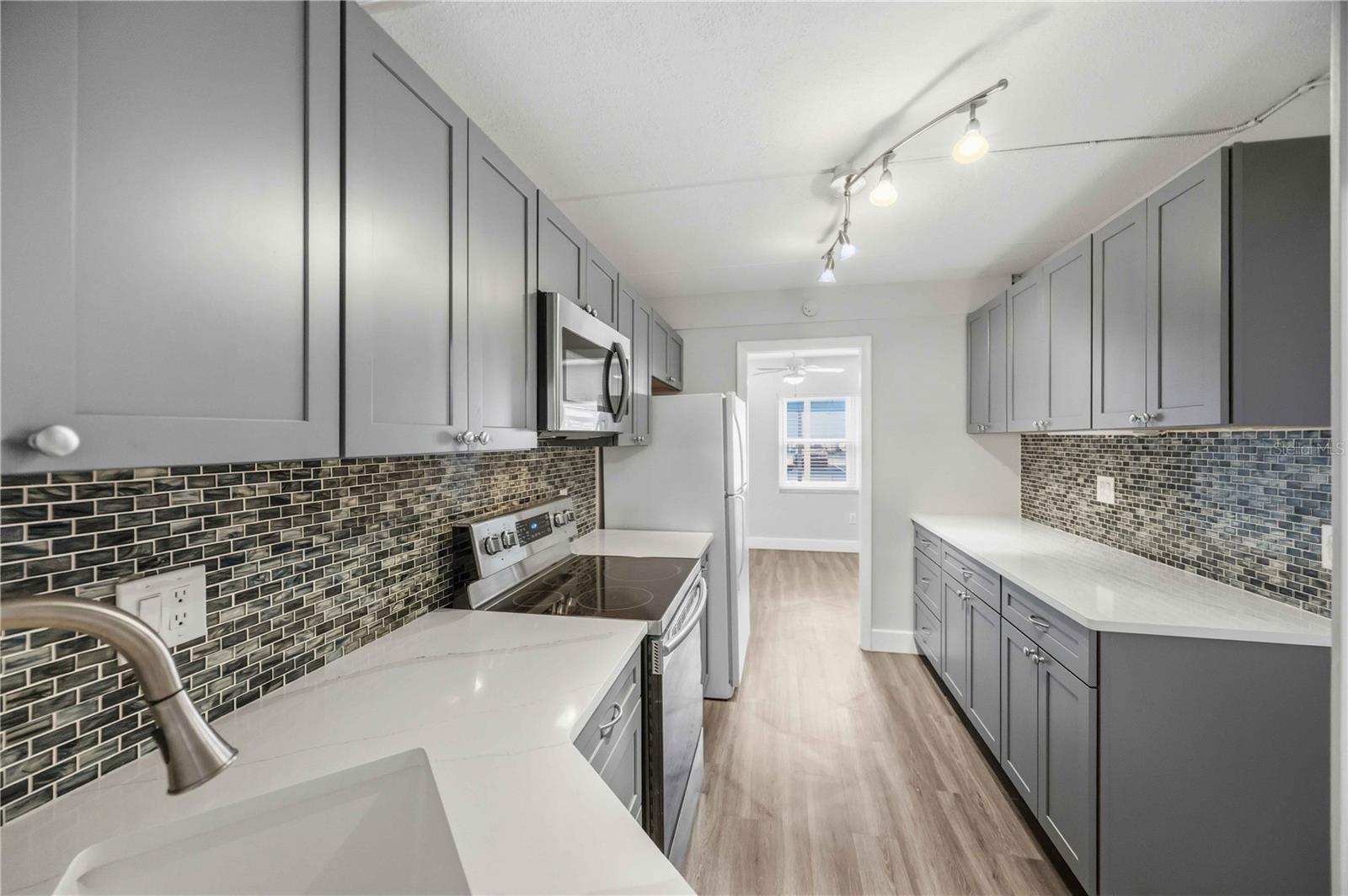 Image 9 of 37 For 270 Santa Maria Street 104