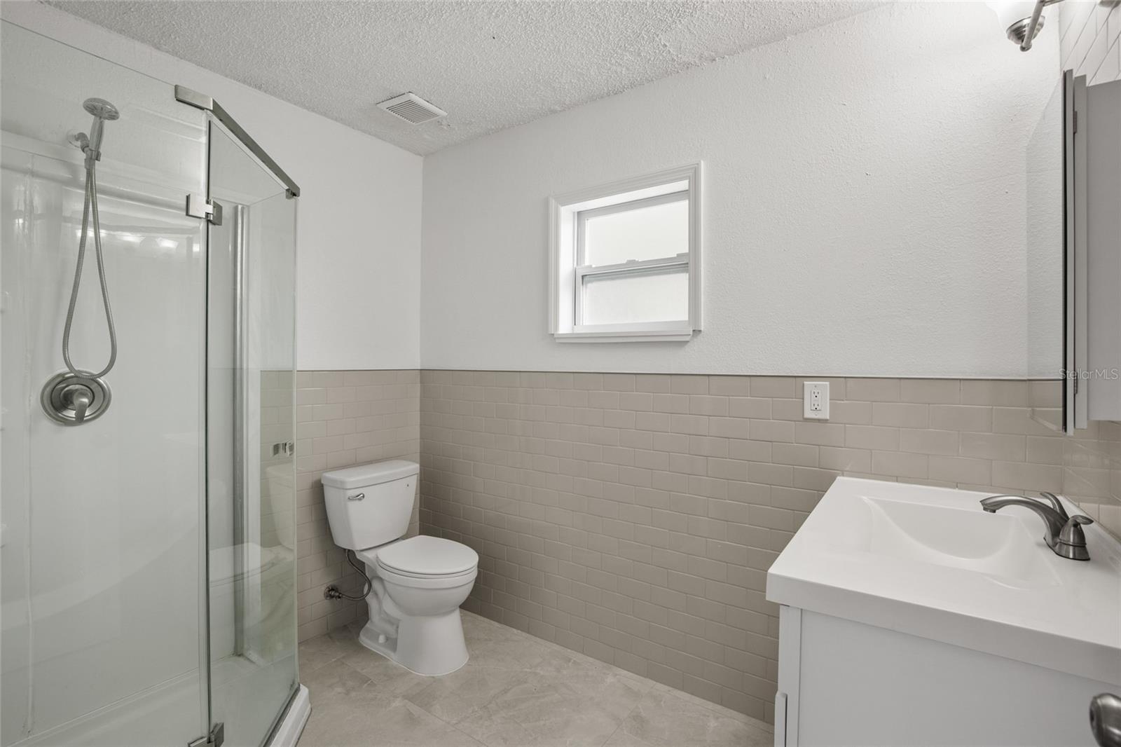 Image 11 of 19 For 1618 43rd Street S