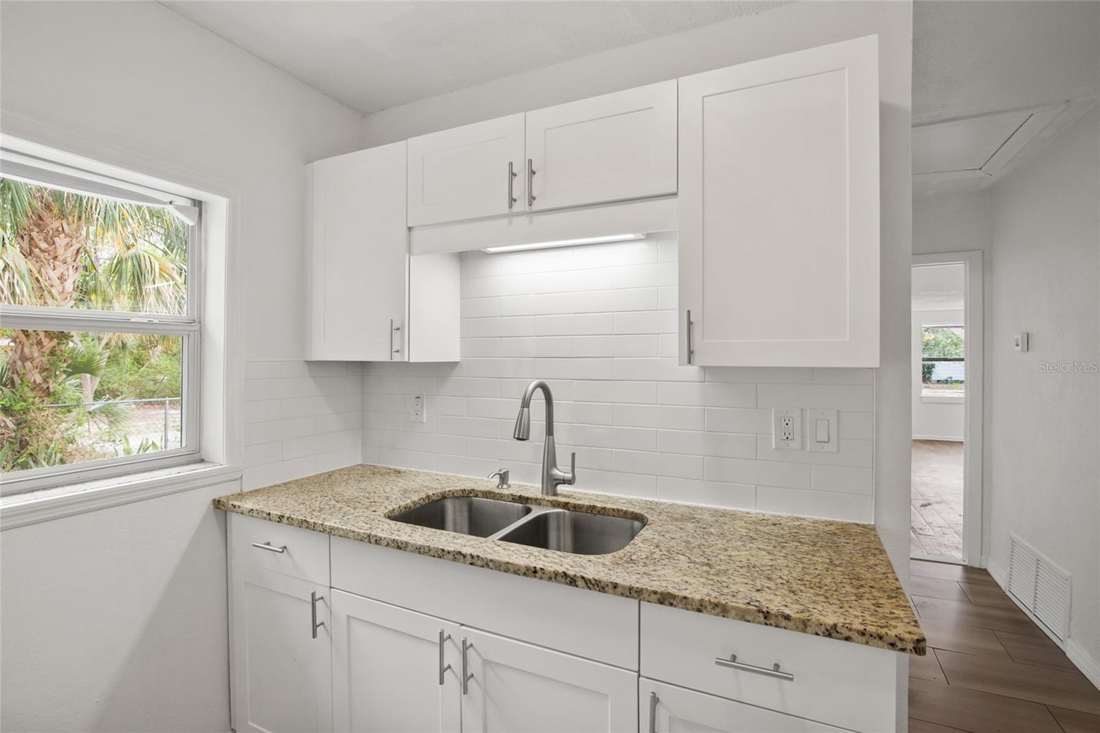 Image 3 of 19 For 1618 43rd Street S