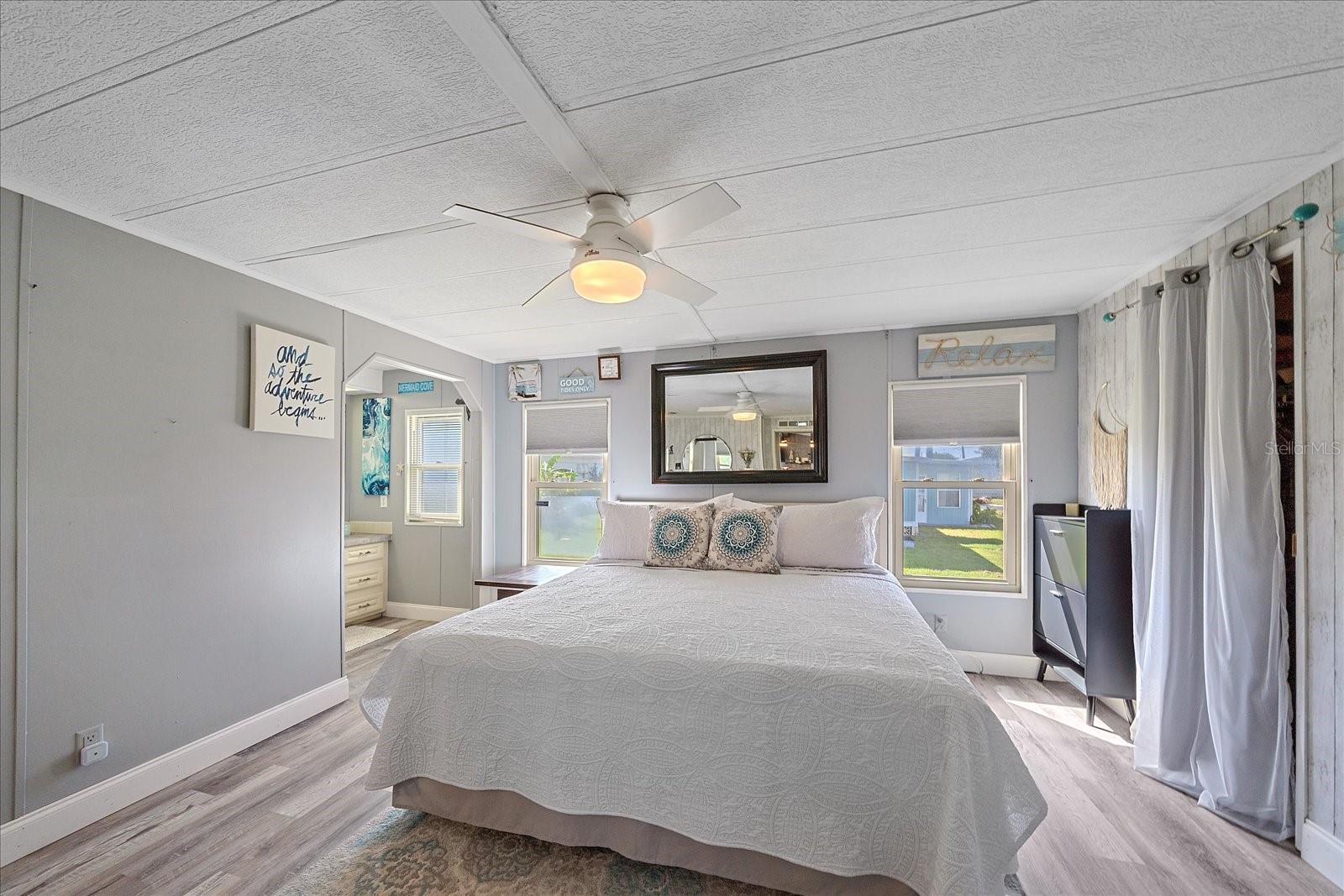 Image 17 of 31 For 137 Lakeview Drive 137