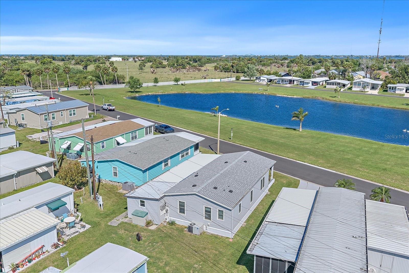 Image 25 of 31 For 137 Lakeview Drive 137