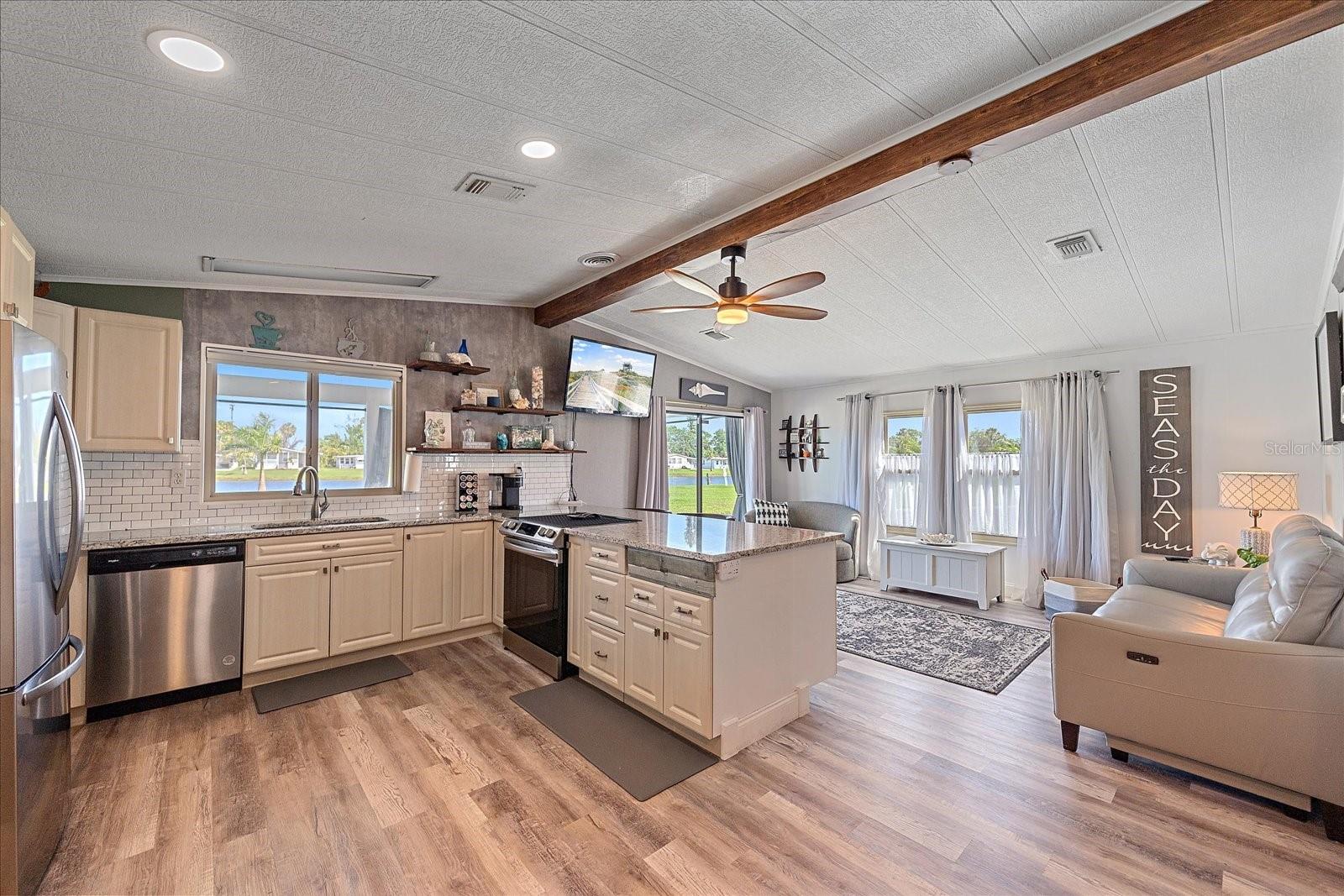 Image 7 of 31 For 137 Lakeview Drive 137