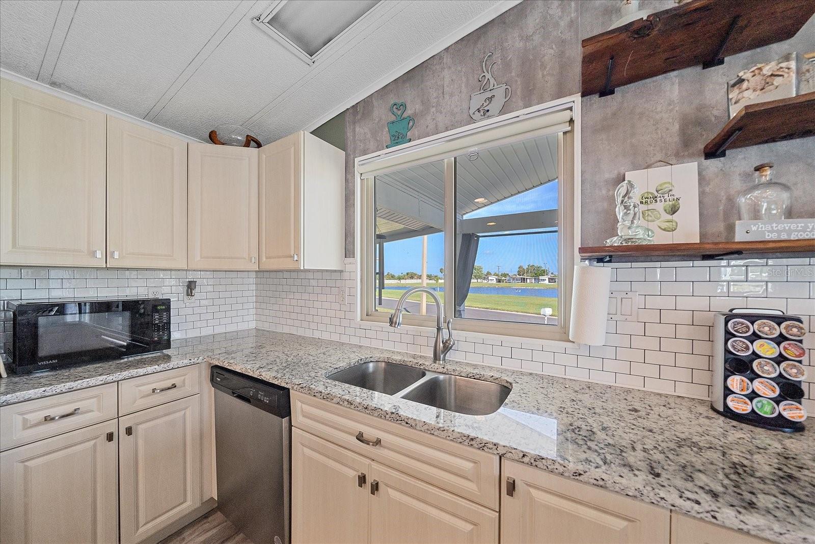 Image 9 of 31 For 137 Lakeview Drive 137