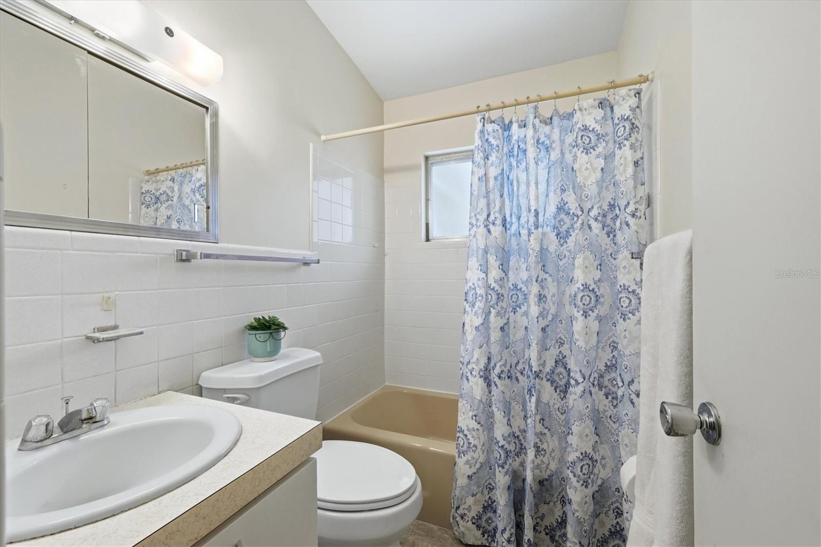 Image 28 of 39 For 3876 Prudence Drive