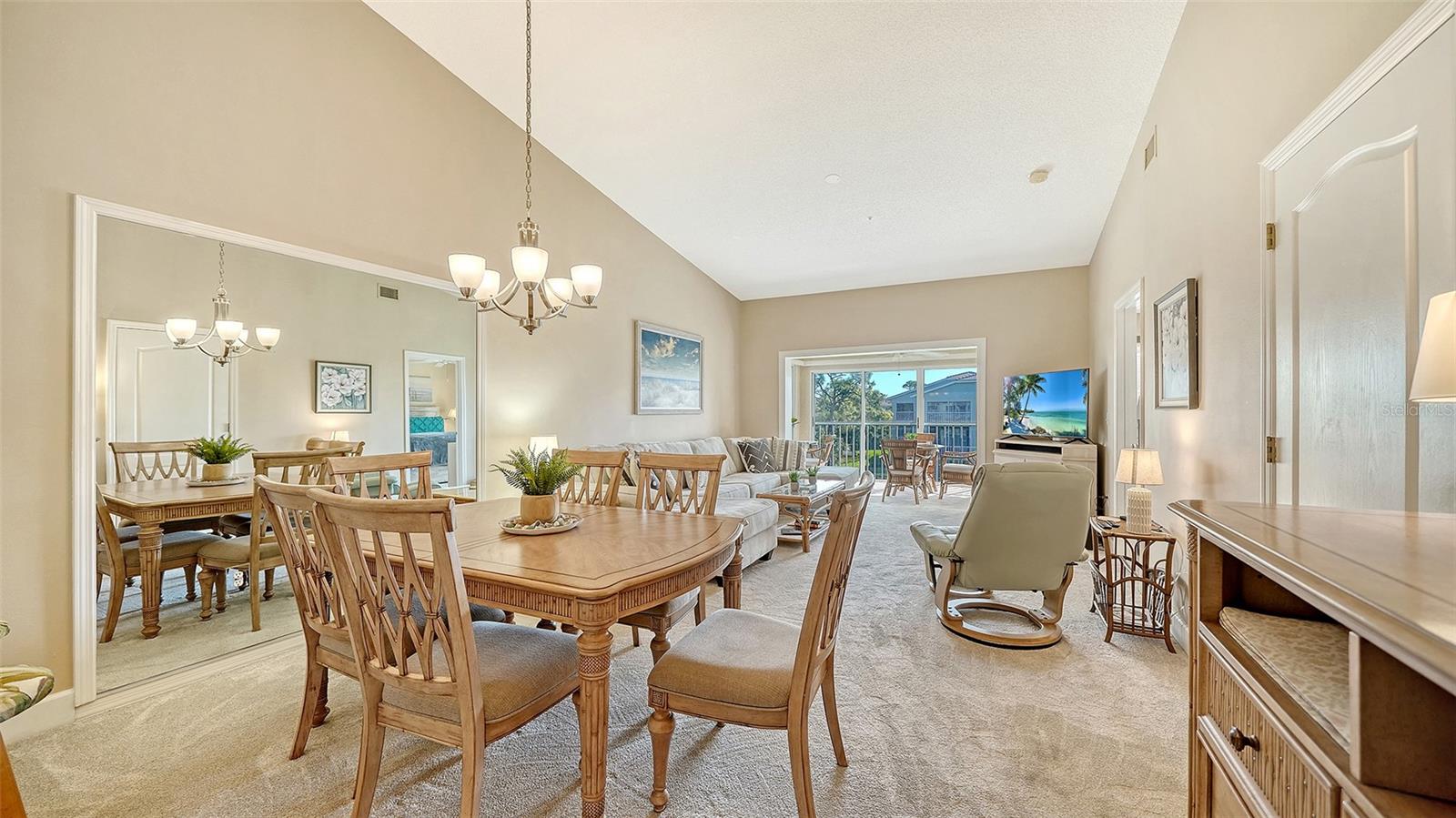 Image 10 of 48 For 9630 Club South Circle 6309