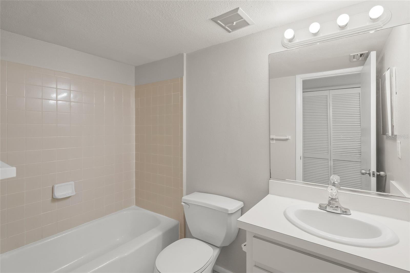 Image 13 of 33 For 2121 Wood Street A103