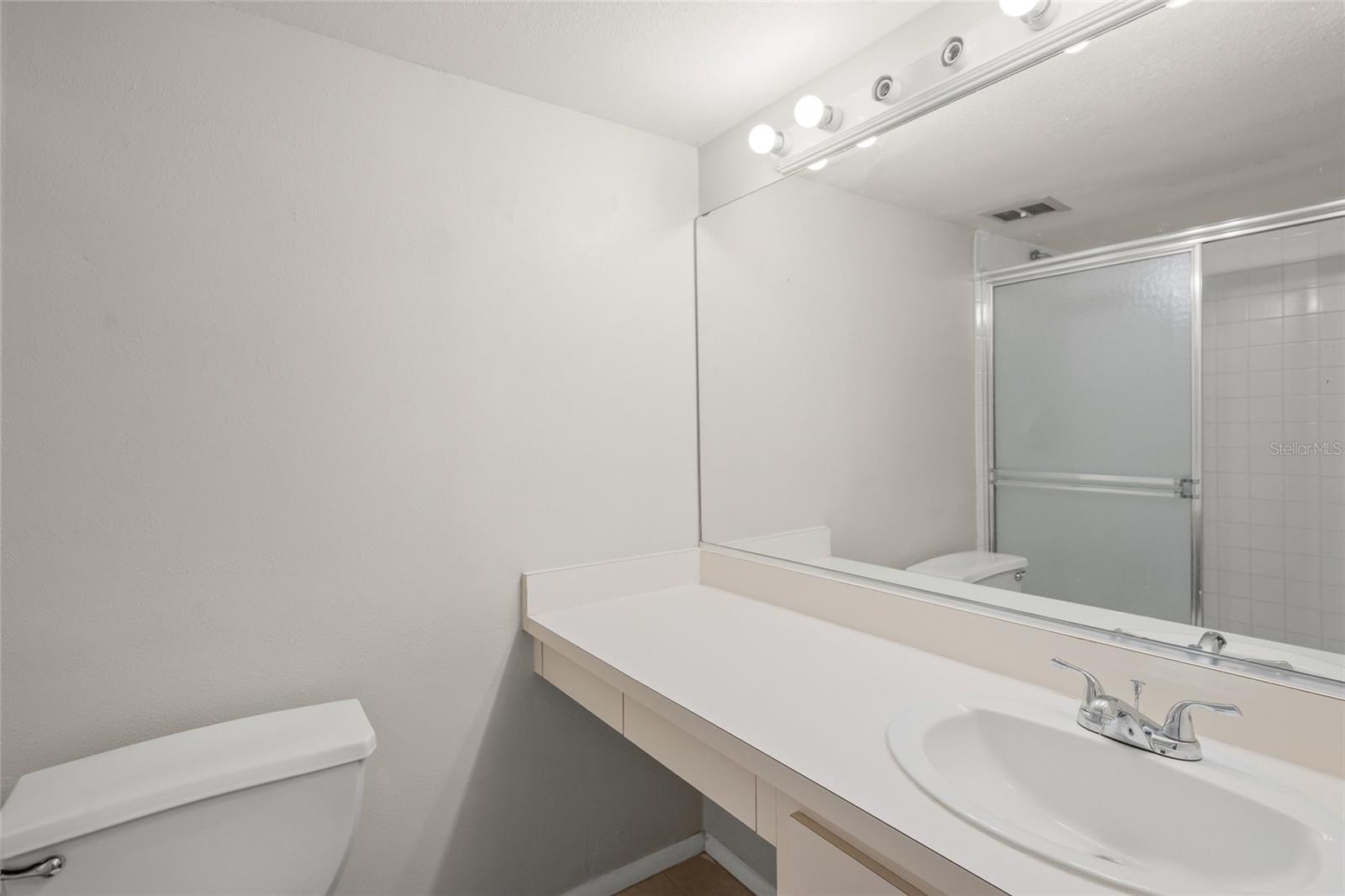 Image 18 of 33 For 2121 Wood Street A103