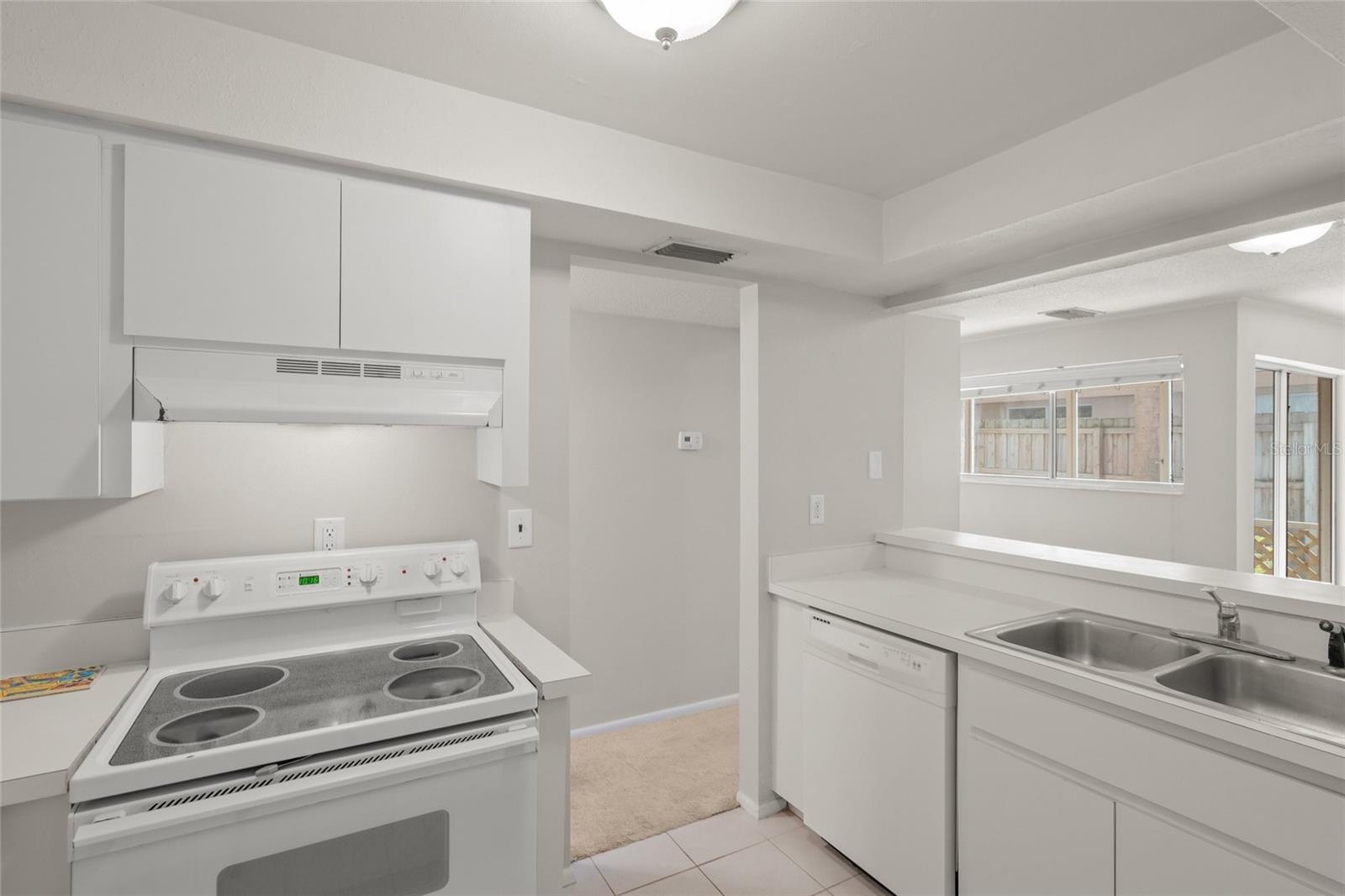 Image 9 of 33 For 2121 Wood Street A103