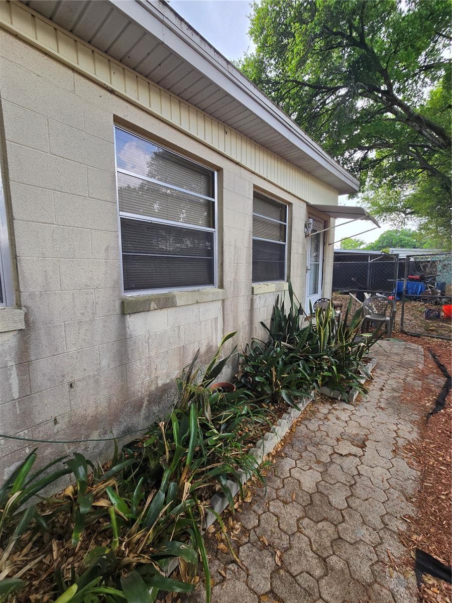 Image 6 of 10 For 6121 Amelia Street