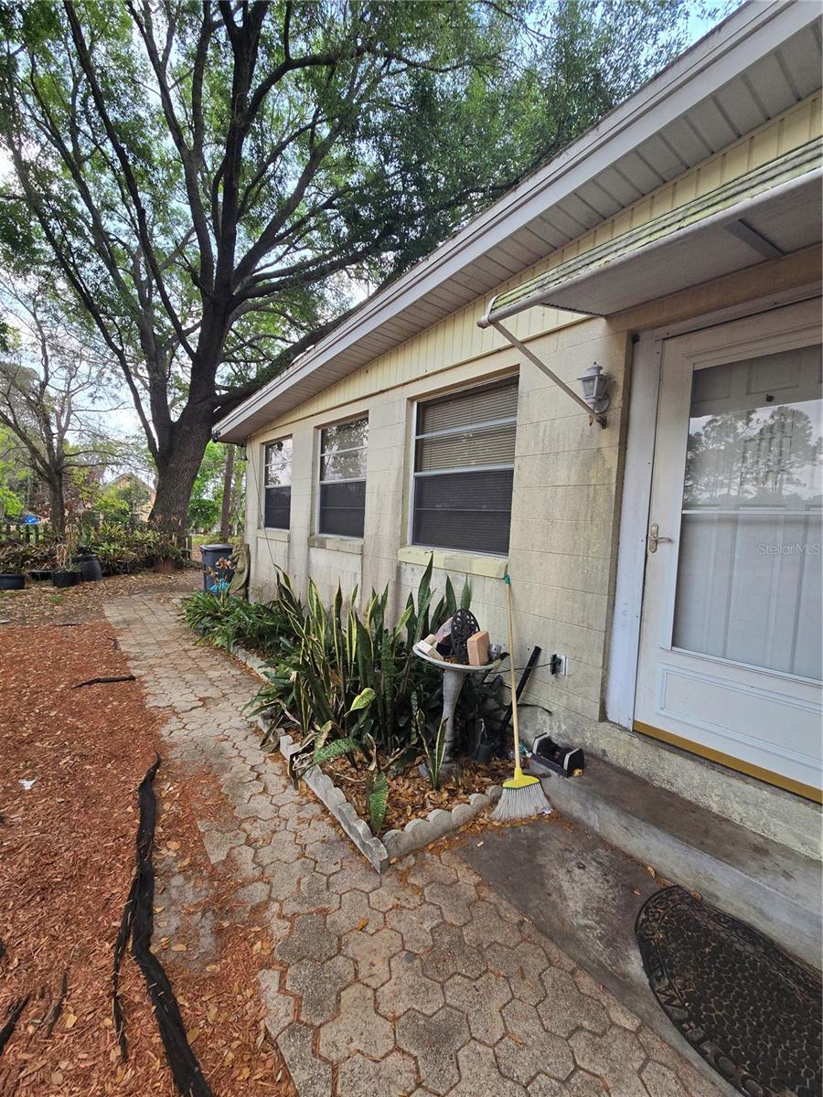 Image 7 of 10 For 6121 Amelia Street