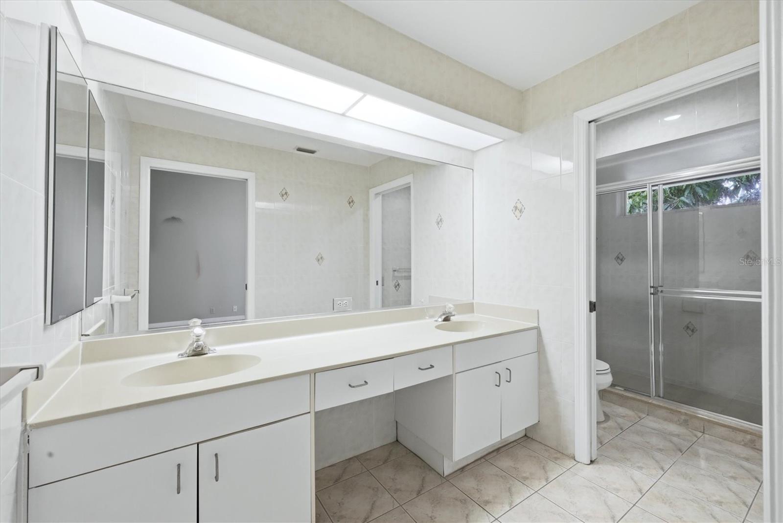 Image 27 of 39 For 4738 Dundee Drive