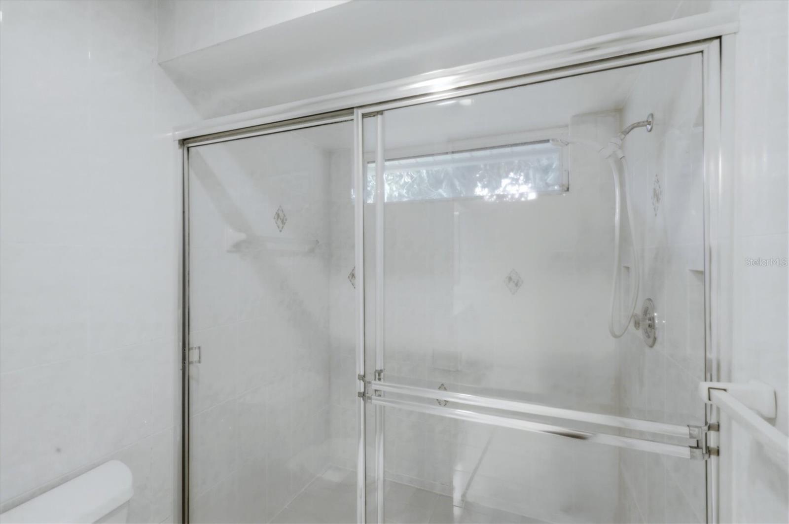 Image 28 of 39 For 4738 Dundee Drive