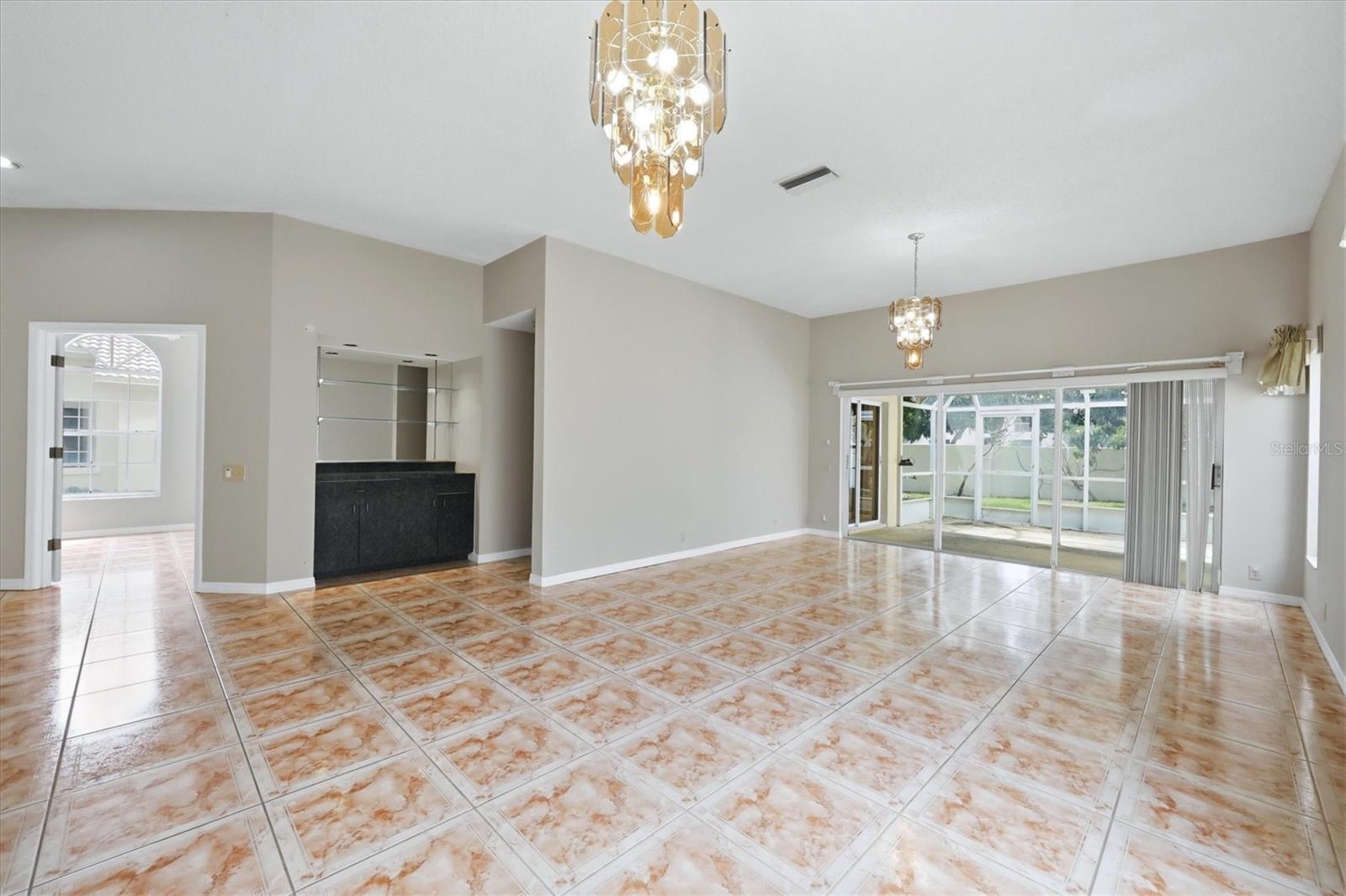 Image 8 of 39 For 4738 Dundee Drive