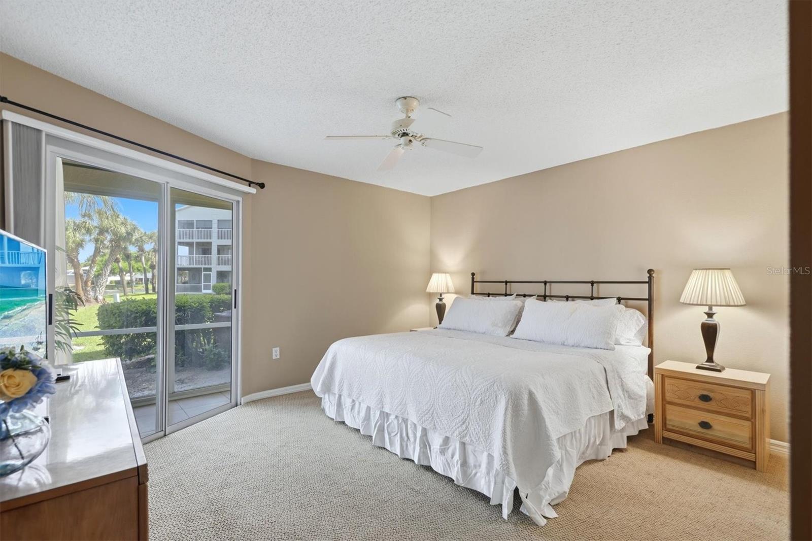 Image 21 of 51 For 9320 Clubside Circle 2108