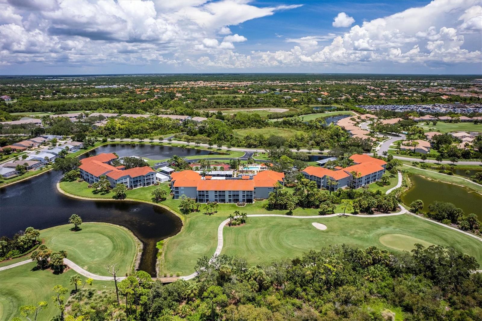 Image 4 of 51 For 9320 Clubside Circle 2108