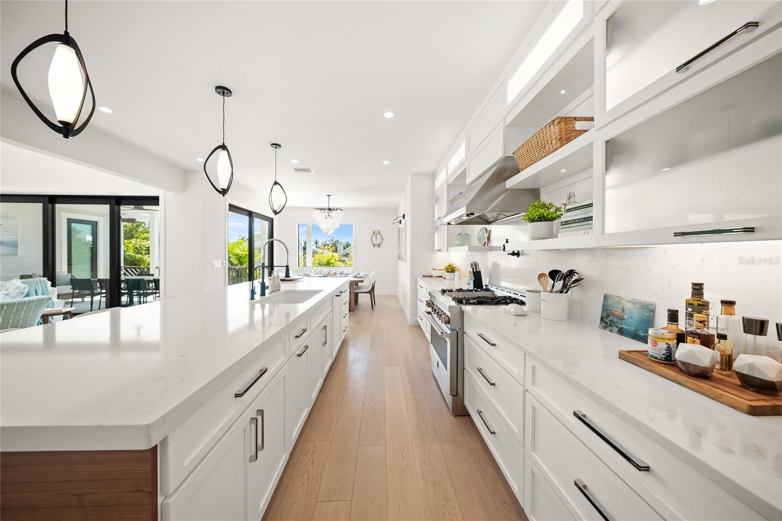 Image 20 of 85 For 209 Willow Avenue