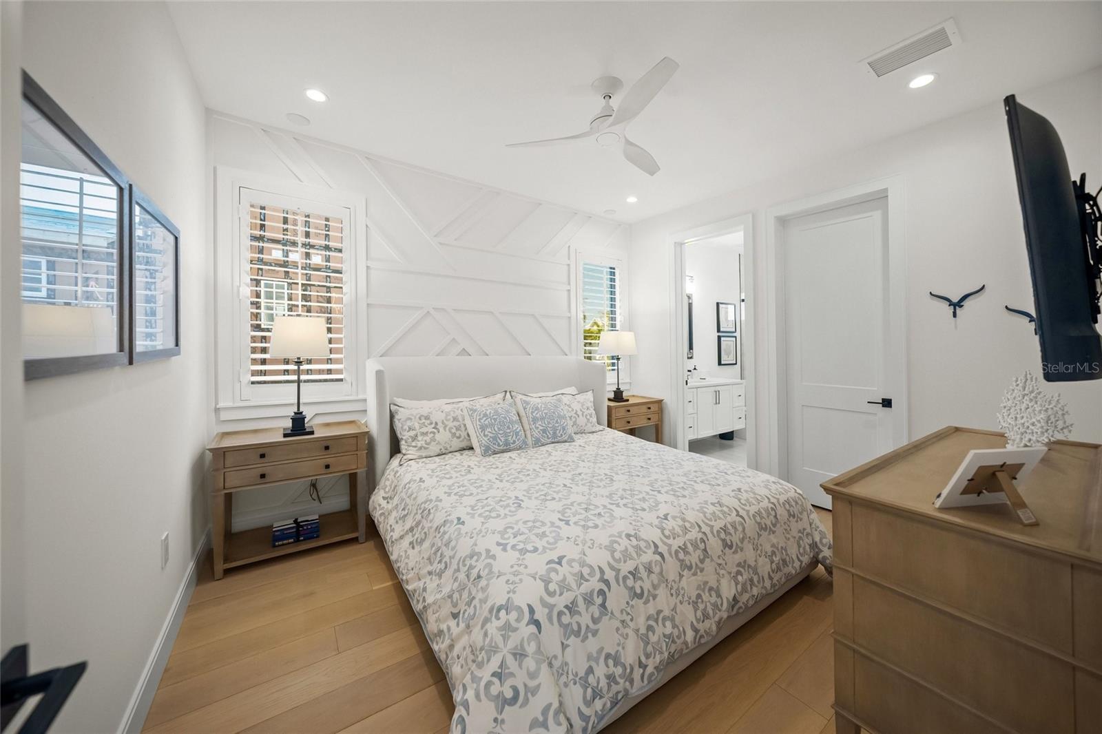 Image 24 of 85 For 209 Willow Avenue