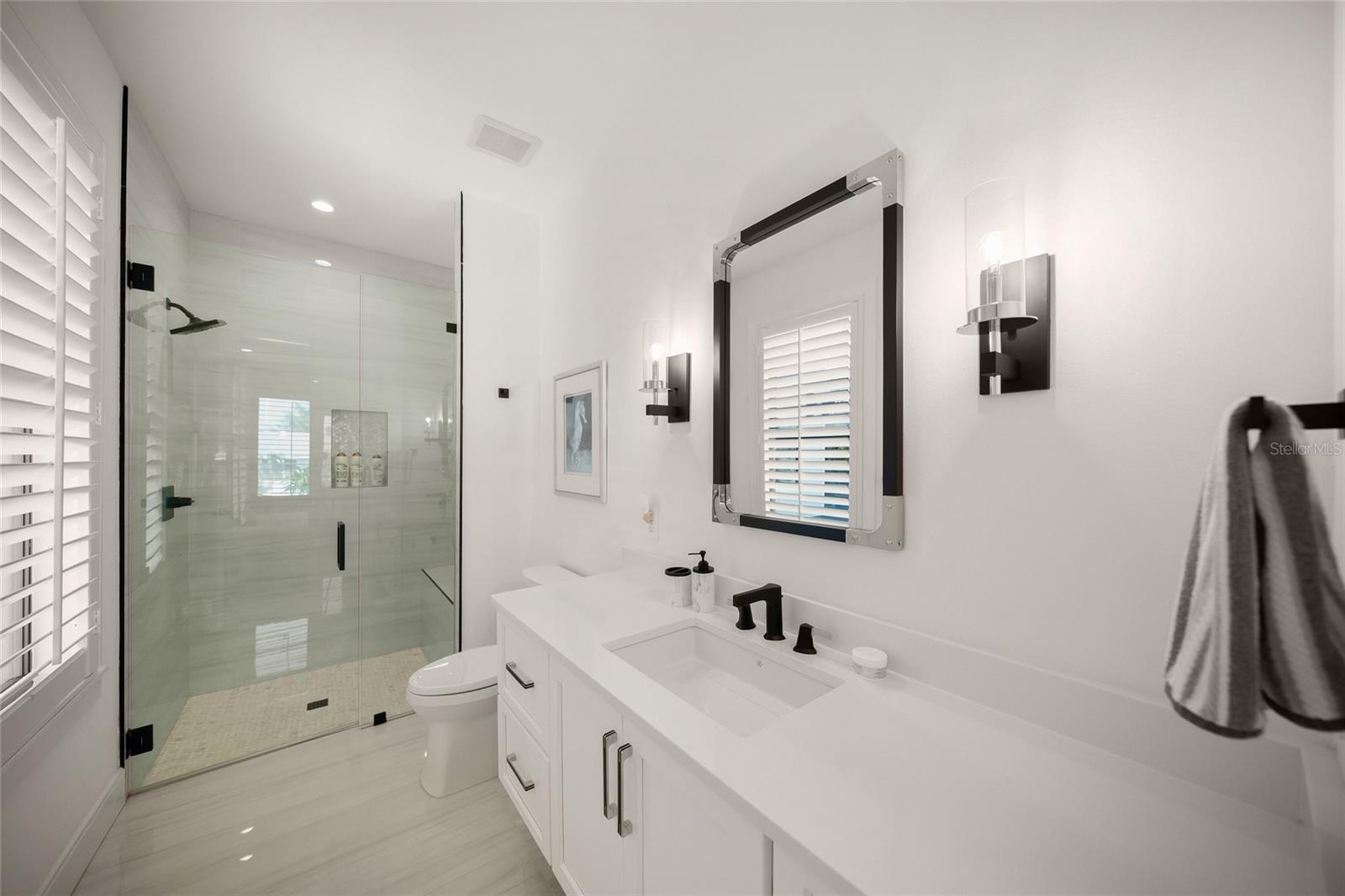 Image 28 of 85 For 209 Willow Avenue