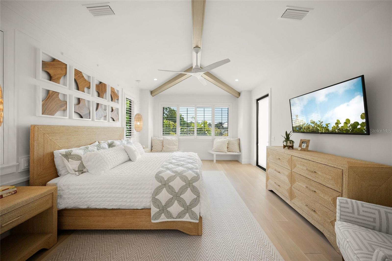 Image 30 of 85 For 209 Willow Avenue