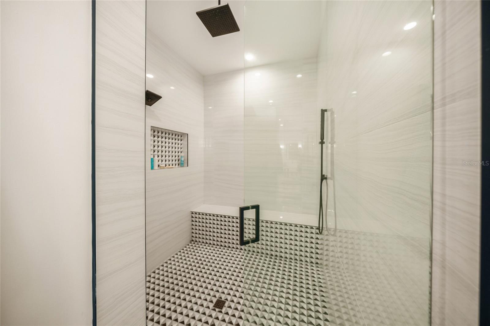 Image 33 of 85 For 209 Willow Avenue