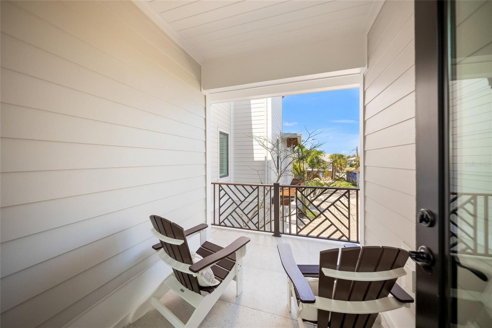 Image 35 of 85 For 209 Willow Avenue