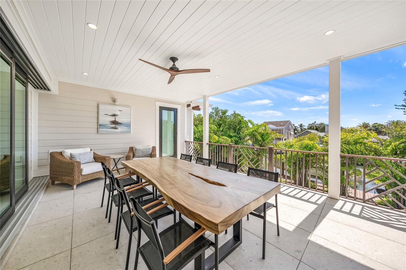 Image 36 of 85 For 209 Willow Avenue