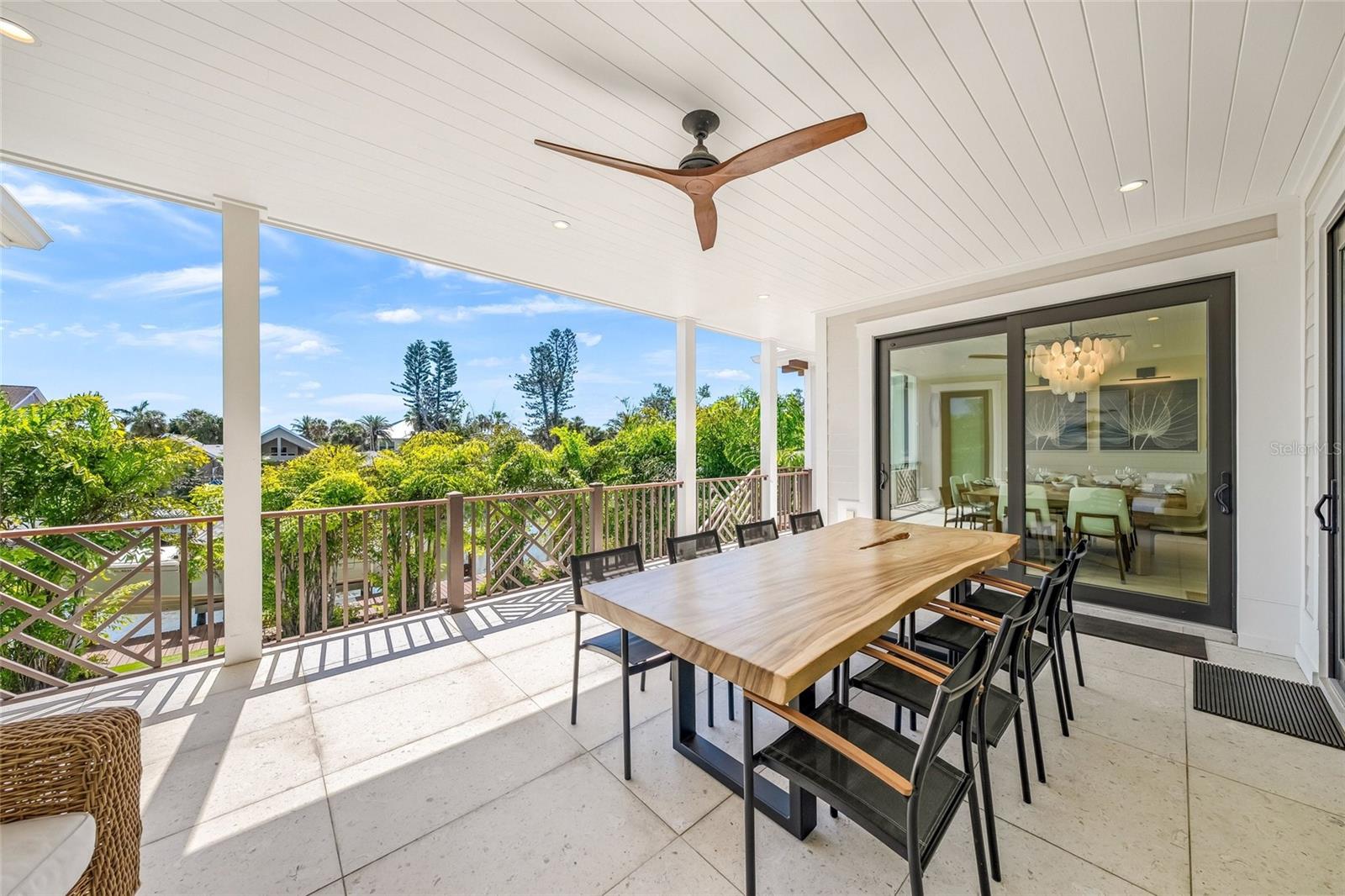 Image 37 of 85 For 209 Willow Avenue