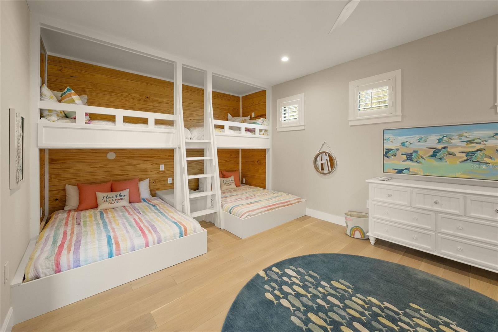 Image 46 of 85 For 209 Willow Avenue