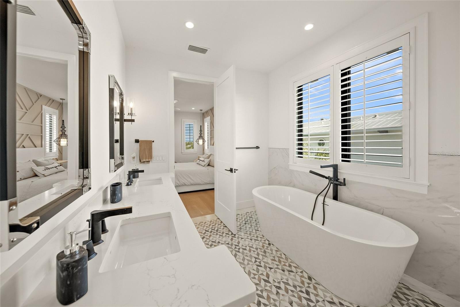 Image 53 of 85 For 209 Willow Avenue