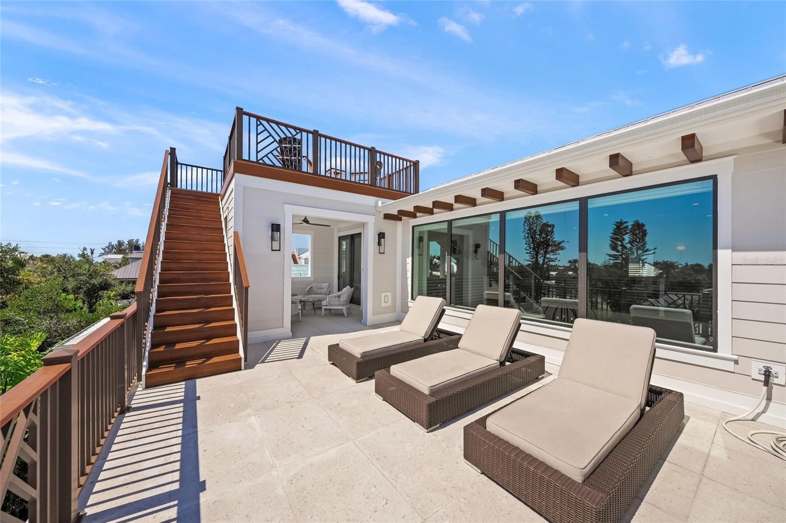 Image 57 of 85 For 209 Willow Avenue