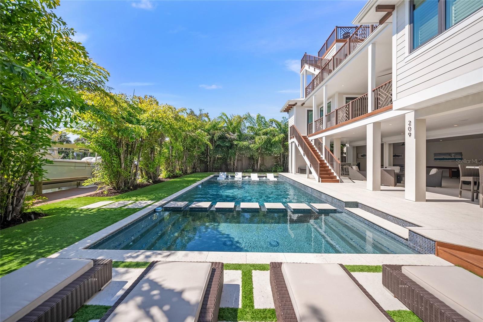 Image 71 of 85 For 209 Willow Avenue