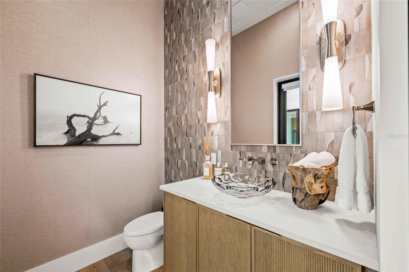 Image 12 of 13 For 7233 Pine Needle Road